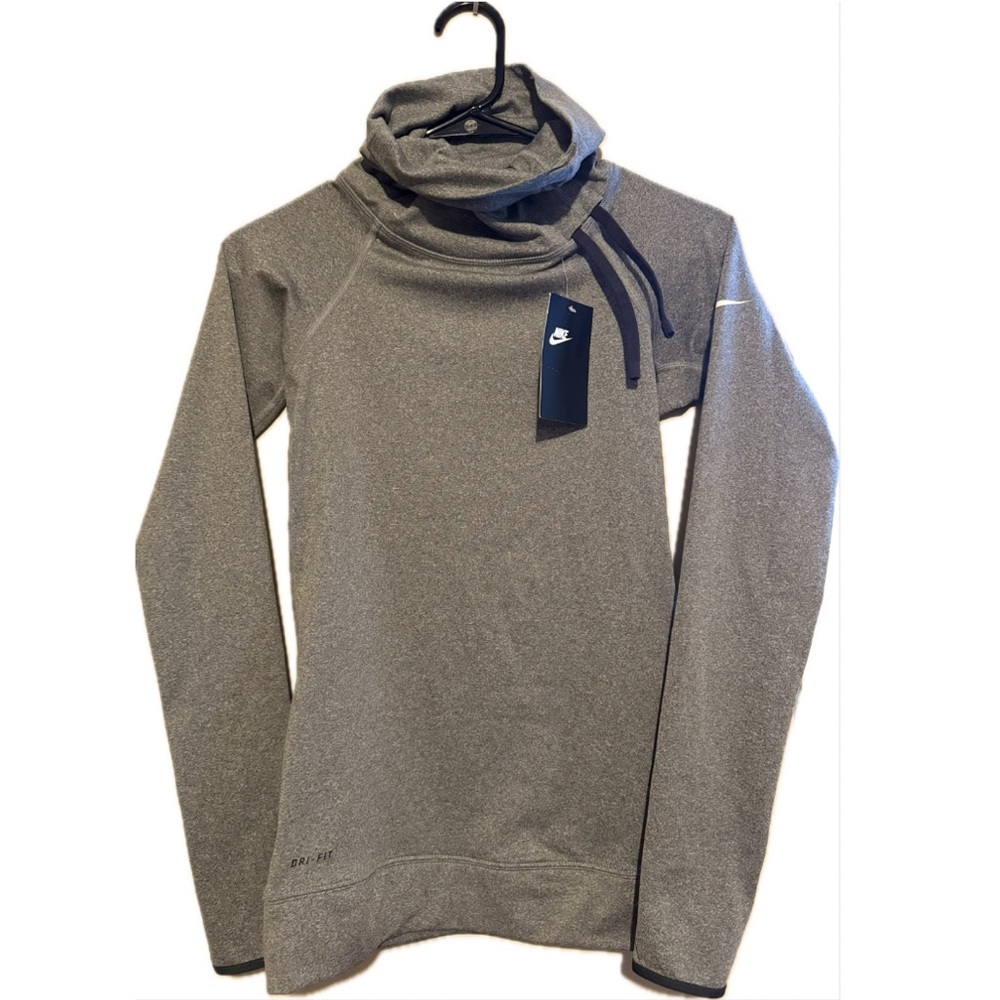 NWT women’s XS Nike sweater